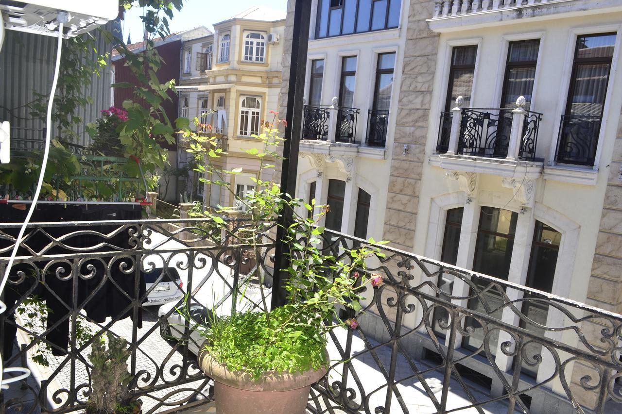 Old Batumi Apartment Ngoại thất bức ảnh